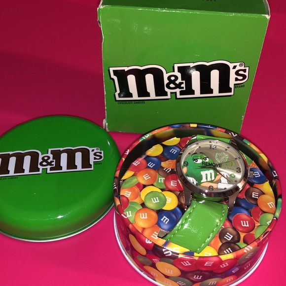M&M’s Fun Watch Green M&M - Picture 3 of 16